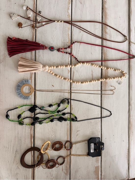 Mud Pie Jewelry - Layered Tassel & Bead Necklace Set - Red, Cream, Green, Brown, Gold (Mud Pie)